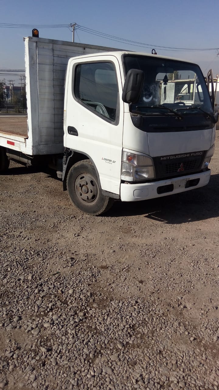  Mitsubishi CANTER 2005    EN DESARME
